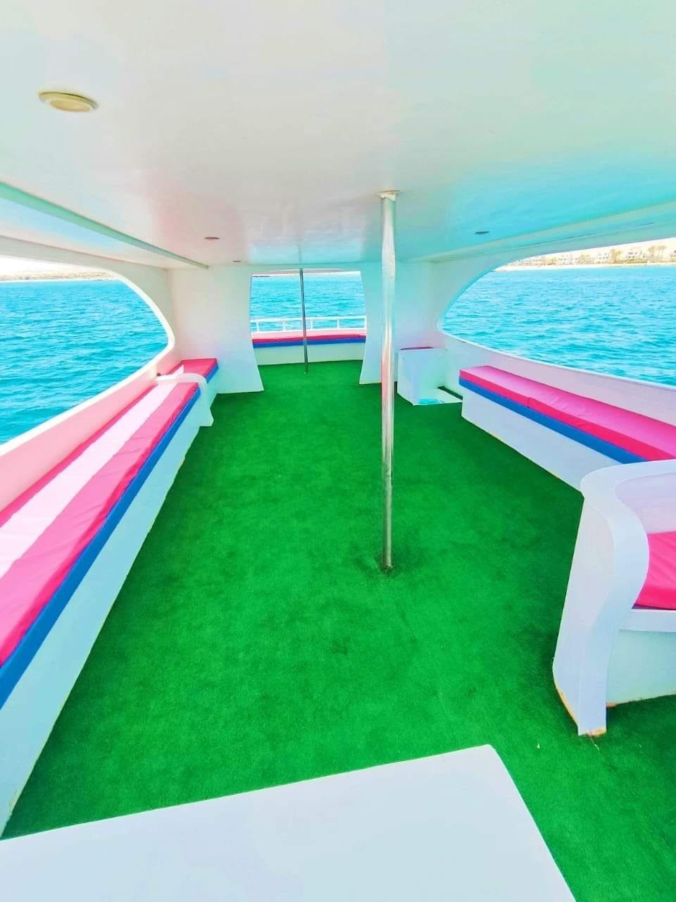 Yacht in Ain Sokhna from 6 am to 4 pm