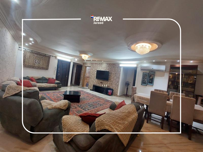 Sheikh Zayed – 7th District, inside a quiet and upscale mini compound