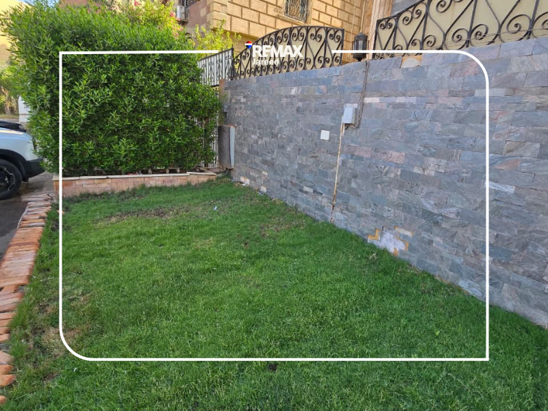 Apartment with Private Garden for sale – 10th District, Sheikh Zayed
