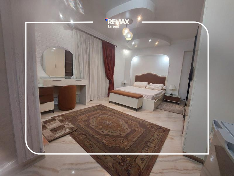 Sheikh Zayed – 7th District, inside a quiet and upscale mini compound