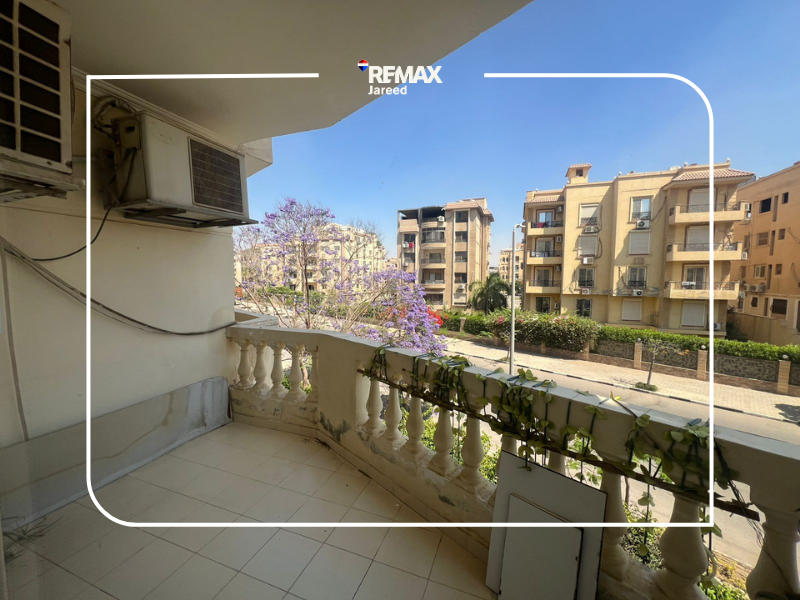 Apartment with ACs & kitchen in Beverly Hills, El Sheikh Zayed