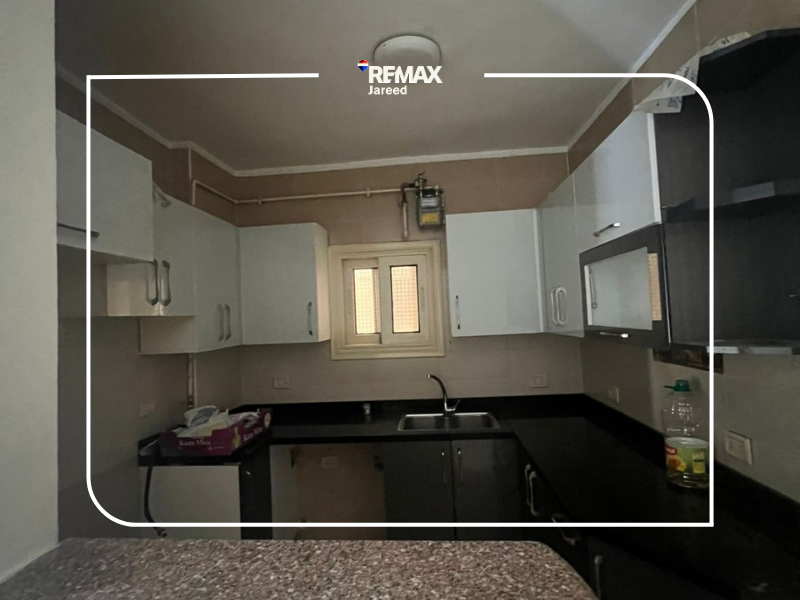 Apartment with ACs & kitchen in Beverly Hills, El Sheikh Zayed