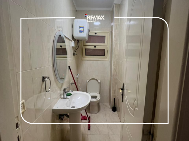 Apartment with ACs & kitchen in Beverly Hills, El Sheikh Zayed