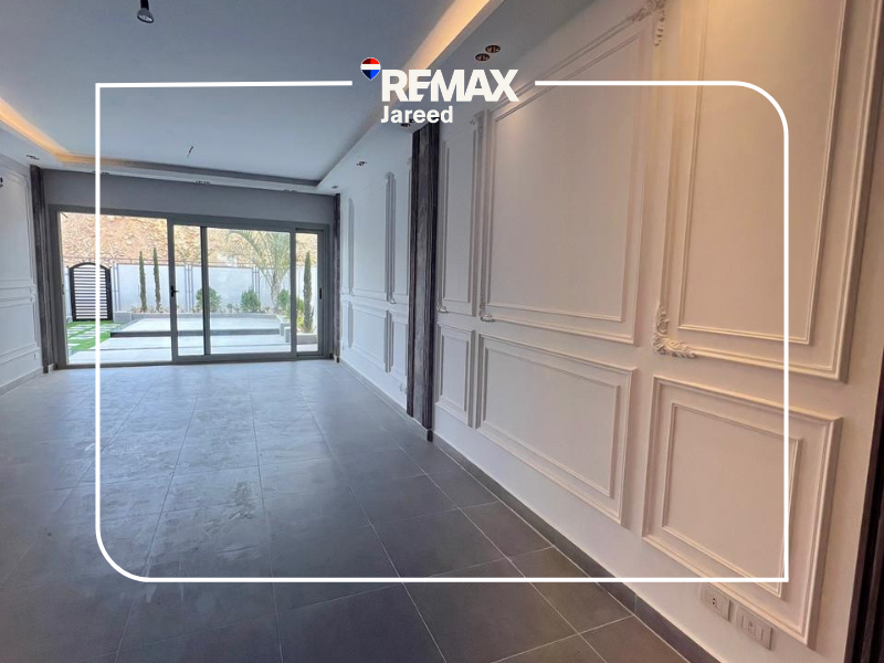 Townhouse Ultra Modern Fully Air Conditioned in Palm Parks, Palm Hills