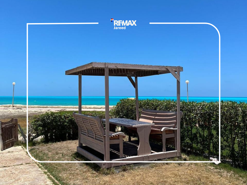 Marina 1 – First Row Beach front