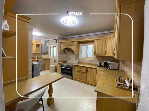 Apartment in the 11th District of Sheikh Zayed