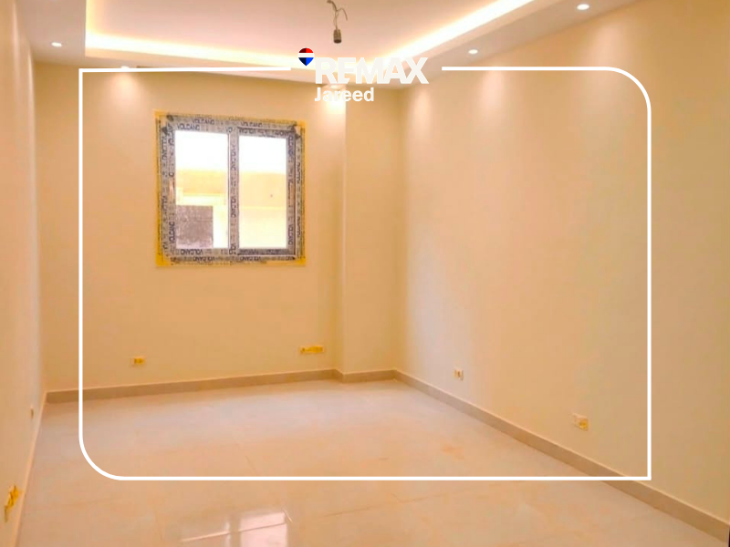 Lavida Compound, Northern Expansions – First residence