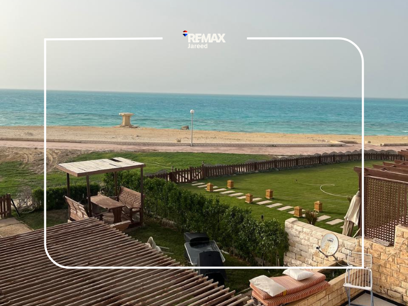 Marina 1 – First Row Beach front
