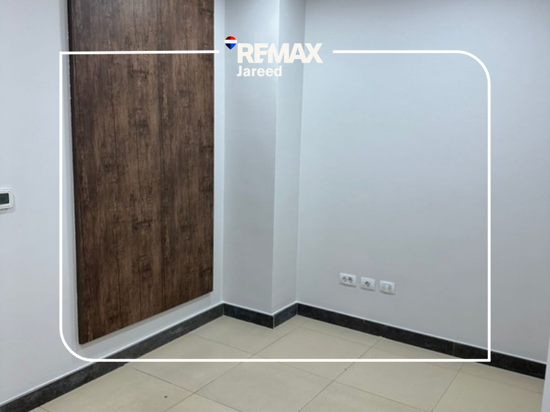 Premium 81m Office for Rent in Trivium Mall Sheikh Zayed