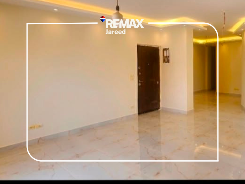 Lavida Compound, Northern Expansions – First residence
