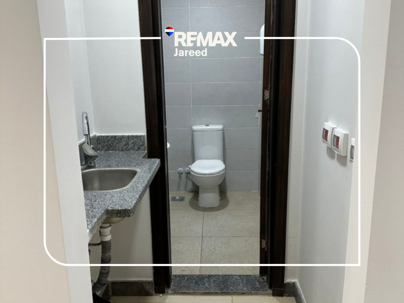 Premium 81m Office for Rent in Trivium Mall Sheikh Zayed