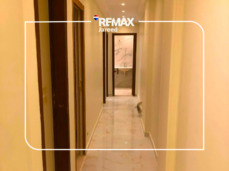 Lavida Compound, Northern Expansions – First residence