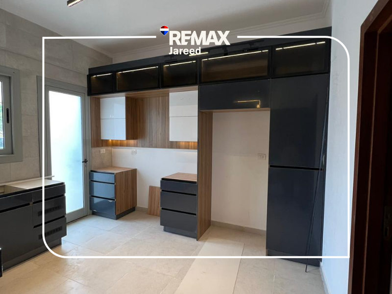 Townhouse Ultra Modern Fully Air Conditioned in Palm Parks, Palm Hills