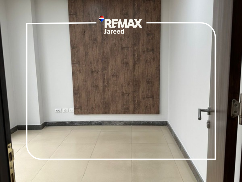 Premium 81m Office for Rent in Trivium Mall Sheikh Zayed