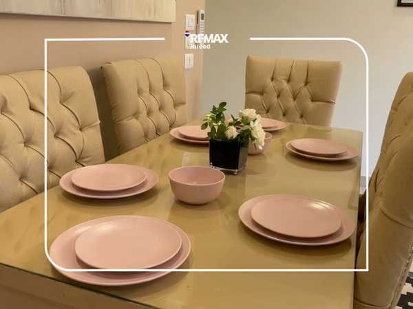 Apartment in The Address Sheikh Zayed, a private garden