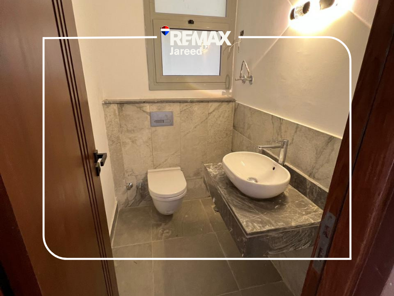 Townhouse Ultra Modern Fully Air Conditioned in Palm Parks, Palm Hills
