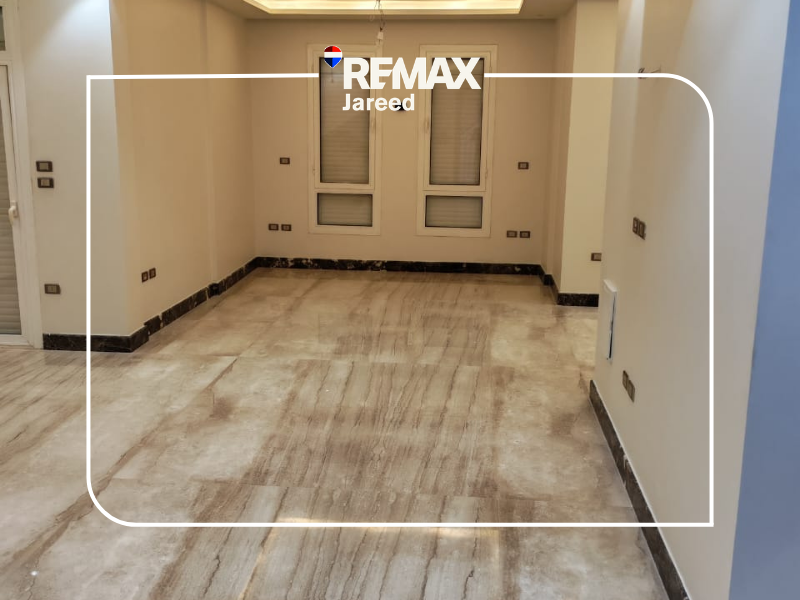 Twinhouse for rent in Nyoum compound, 6 October City