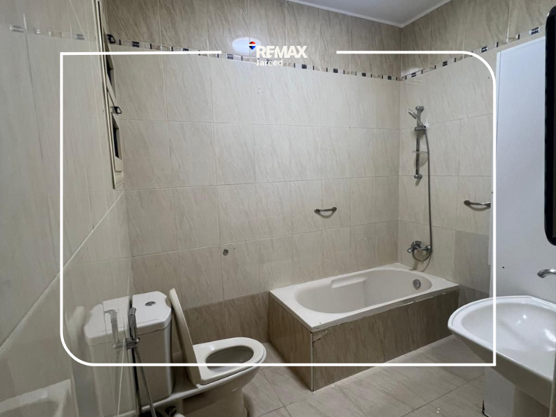 Apartment with ACs & kitchen in Beverly Hills, El Sheikh Zayed