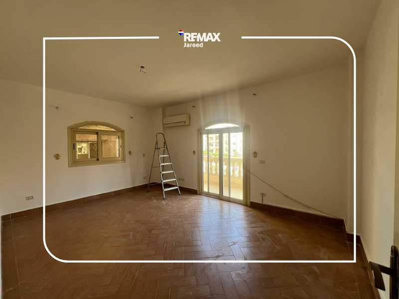 Apartment with ACs & kitchen in Beverly Hills, El Sheikh Zayed