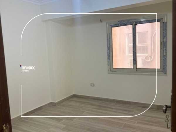 Apartment in Morouj Compound, front of Mall of Arabia