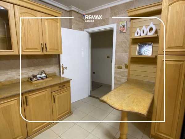 Apartment in the 11th District of Sheikh Zayed