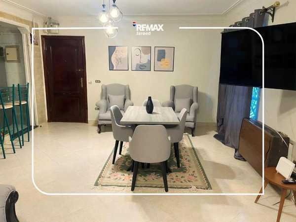 Apartment with a private garden in Hadayeq El Mohandseen Compound