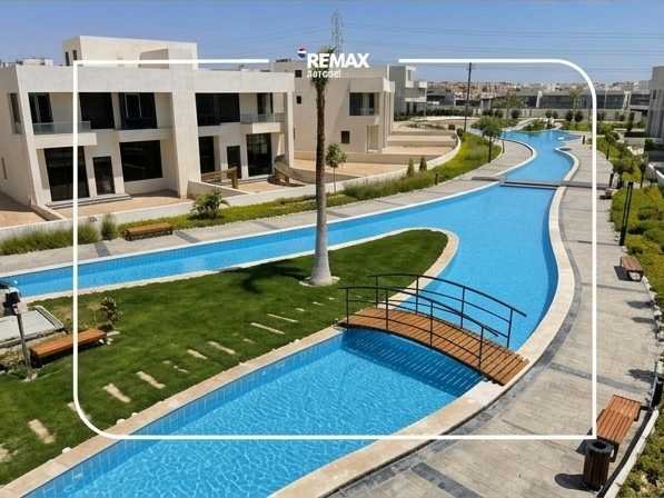 Twin House in Lake West 2 Sheikh Zayed – big Garden