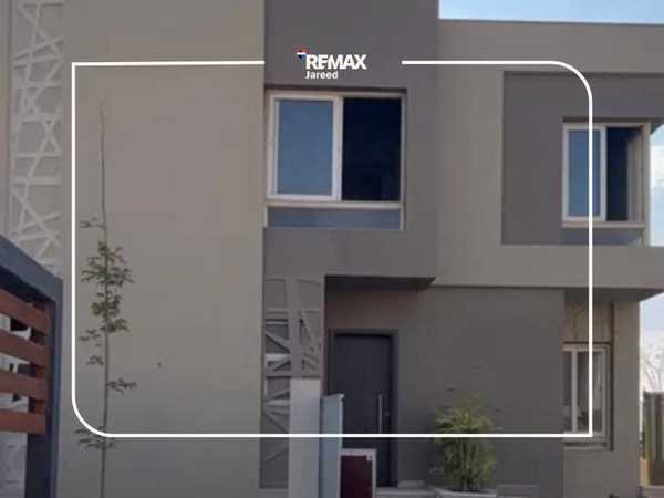 Corner Townhouse in Badya Palm Hills – garden view
