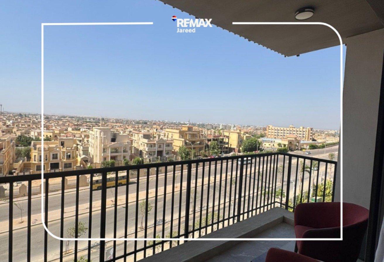 ZED Towers Sheikh Zayed, with garden view