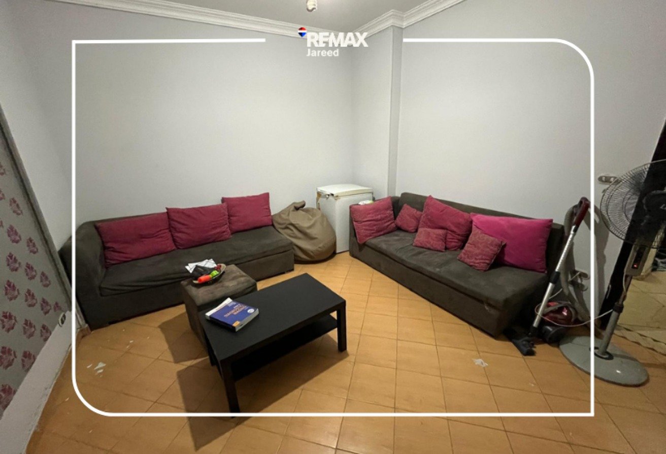 Apartment in Al Khamayel, fully furnished and air-conditioned