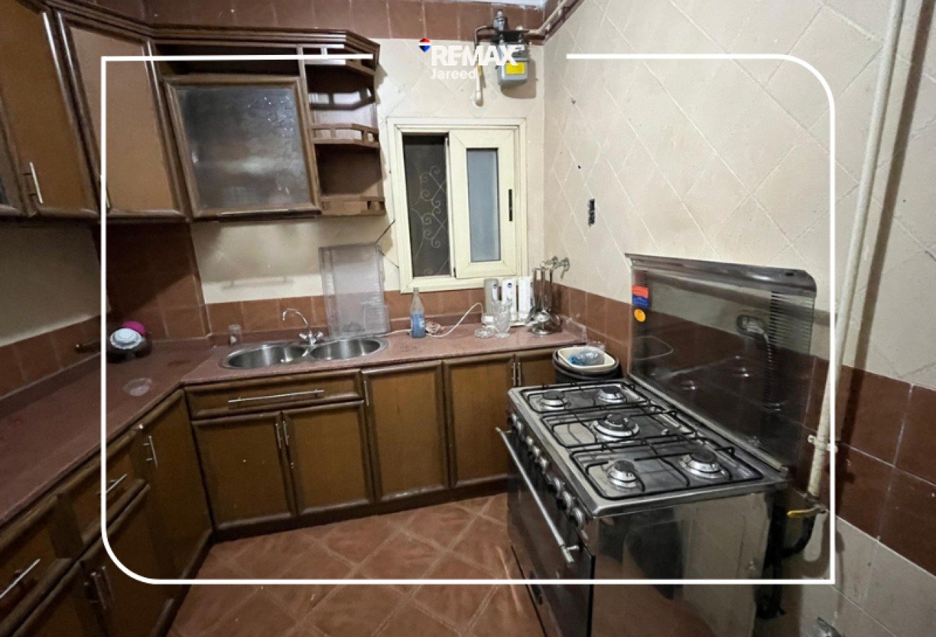 Apartment in Al Khamayel, fully furnished and air-conditioned