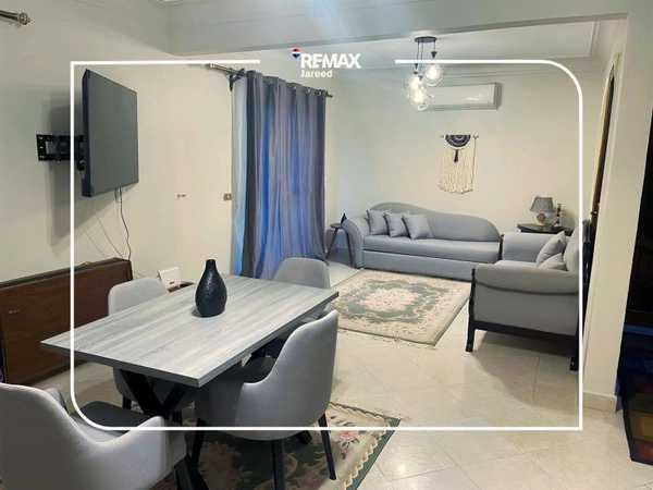Apartment with a private garden in Hadayeq El Mohandseen Compound