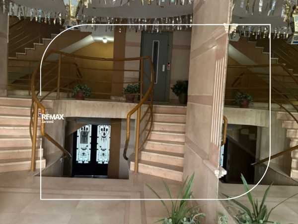 Apartment in Morouj Compound, front of Mall of Arabia
