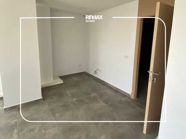 Clinic for rent in Centrada Plaza, Juhayna Square
